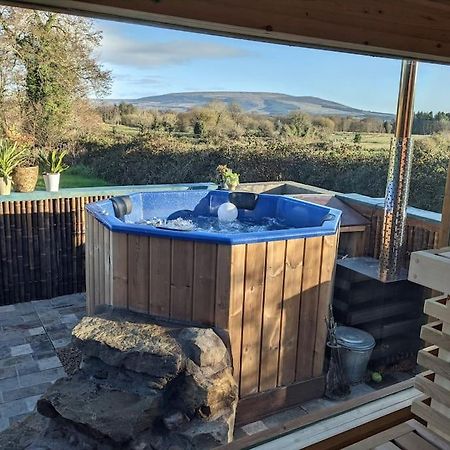 Secluded Private Cottage Hot-Tub, Sauna & Fire-Pit Carrick on Shannon Esterno foto